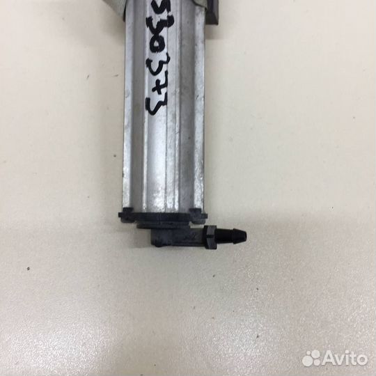 Форсунка омывателя фары Peugeot 308 2007