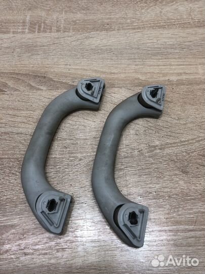 Ручка внутренняя потолочная Volkswagen Touran