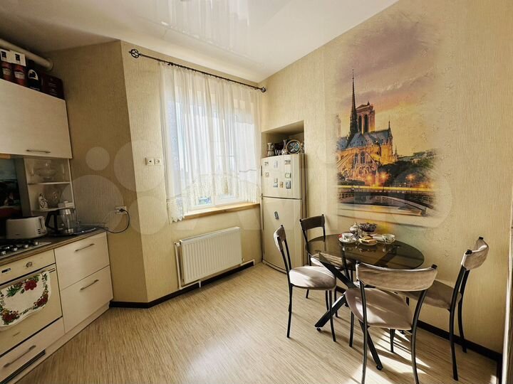 2-к. квартира, 54 м², 2/3 эт.