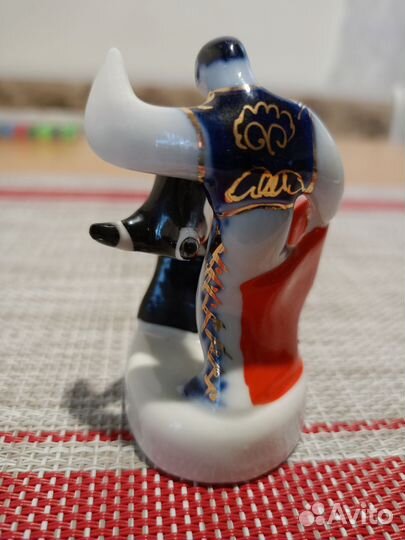 Статуэтка коррида