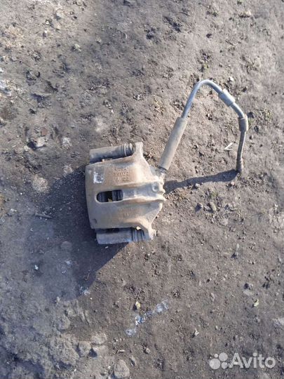 Суппорт тормозной цилиндр передний