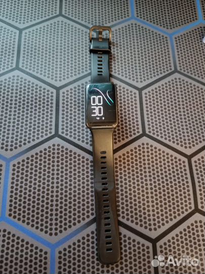 Смарт-часы Huawei Watch FIT