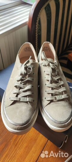 Ботинки на шнурках женские