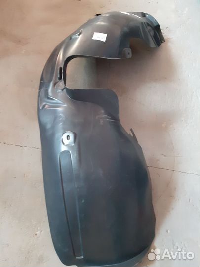 Подкрылок на Citroen C4