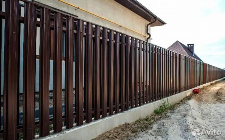 Забор из евроштакетника,калитки под ключ