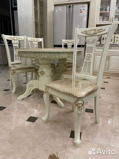 Столы и стулья новые