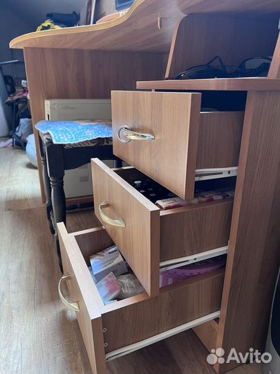 Компьютерный стол