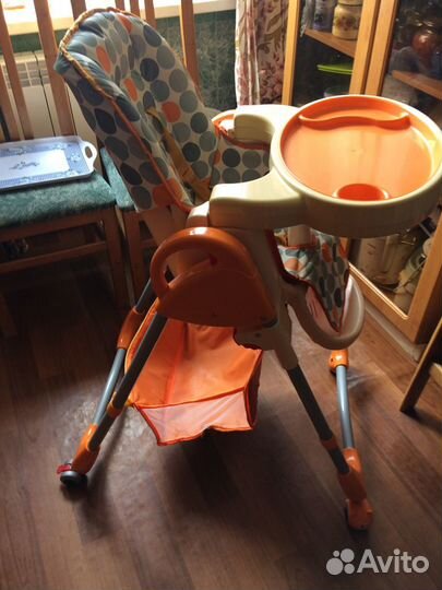 Стульчик для кормления dauphin