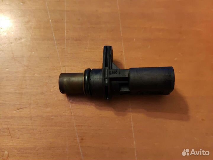 Датчик распредвала VAG 06C905163B