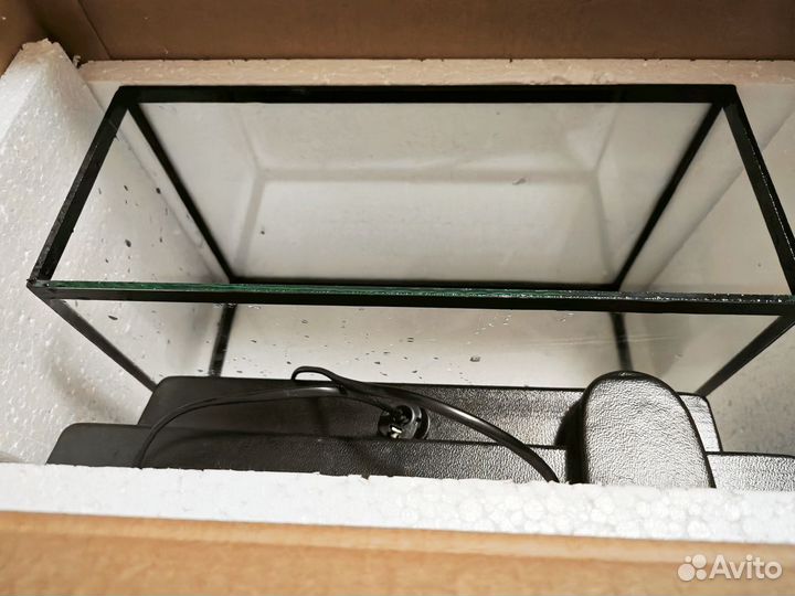 Аквариум 20 л. с крышкой