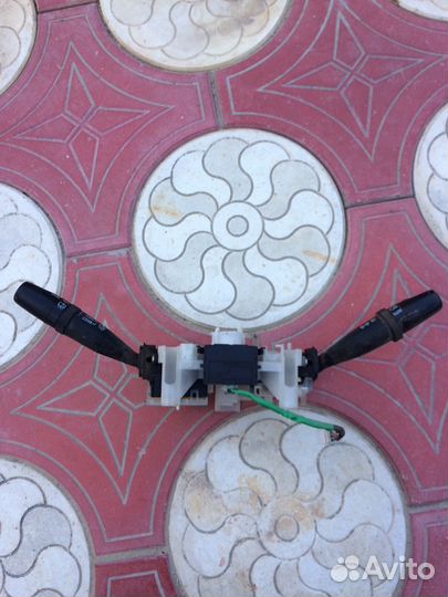 17G701 переключатель подрулевой Mazda cx7