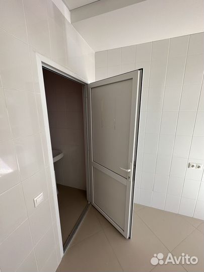 Дверь пластиковая пвх входная бу