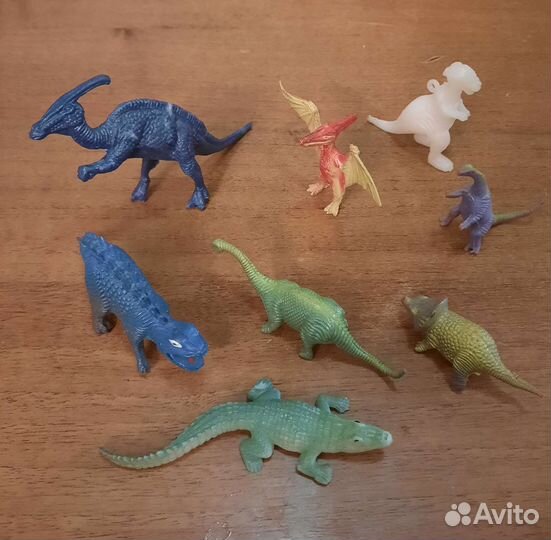 Фигурки динозавров 90х