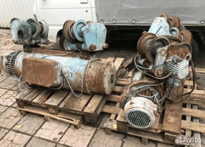 Редукторы / Тельферы / лот ahxxt 15626