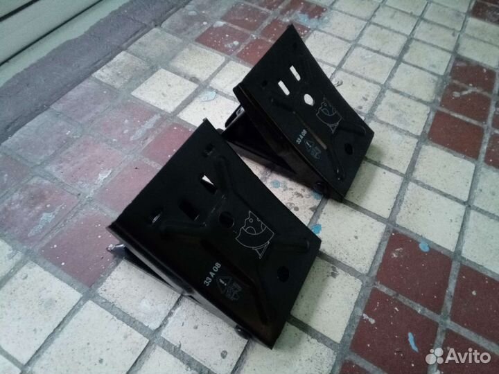 Противооткатной упор Land Rover