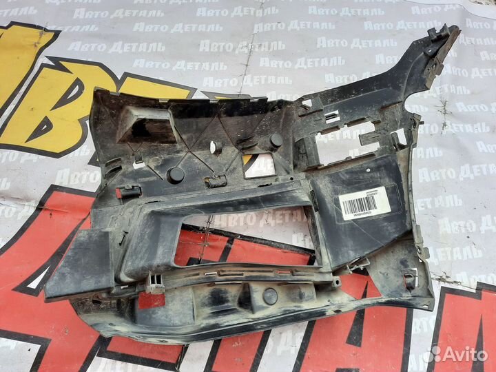 Кронштейн переднего бампера правый BMW 6 G32