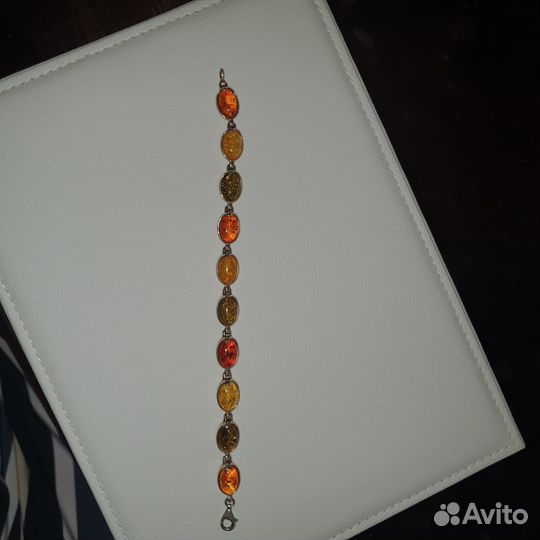 Серебряный в позолоте браслет с янтарем