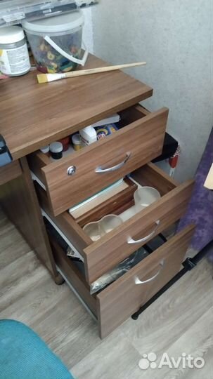 Письменный стол