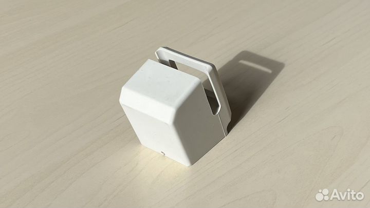 Силиконовая подставка под зарядку Apple Watch