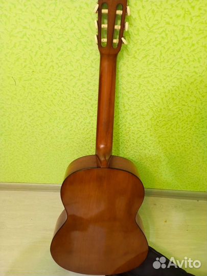 Классическая гитара yamaha c40