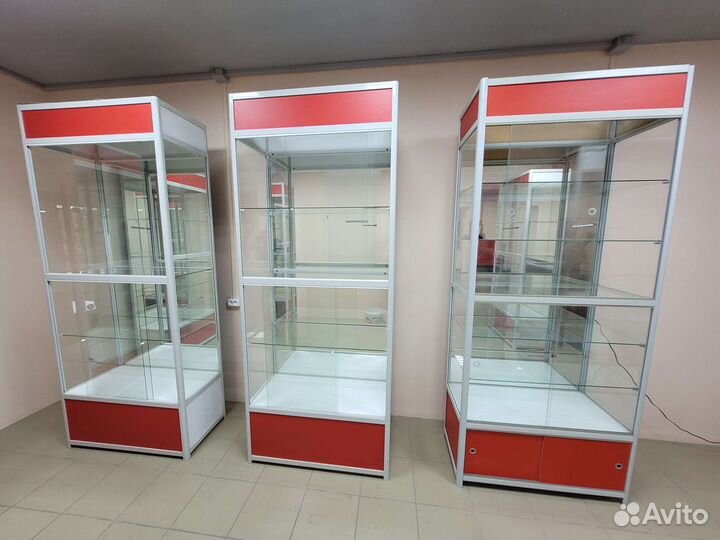 Торговые витрины стеклянные алюминиевые