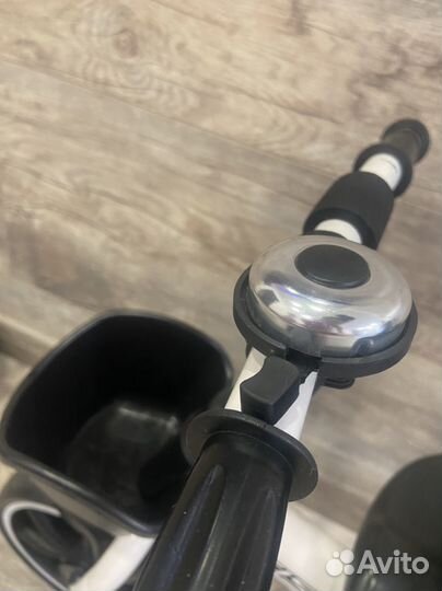 Трехколесный велосипед