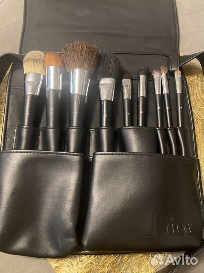 Кисти Dior и сумка для кистей на пояс Dior