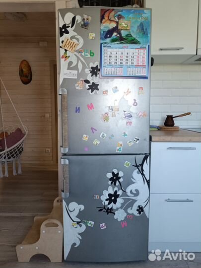 Холодильник Vestel