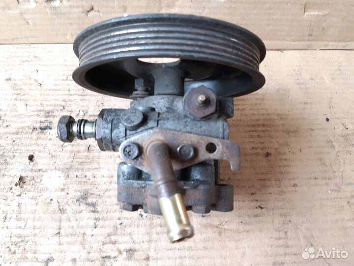 Насос гидроусилителя Митцубиси Ланцер CB 92-00г.в