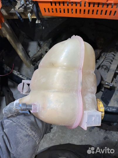 Бочек омывателя saab 9.5