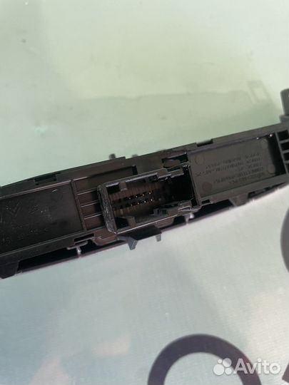Блок кнопок peugeot 308