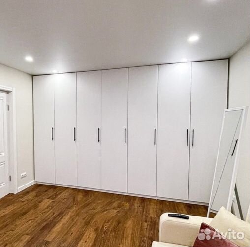 Шкаф распашной