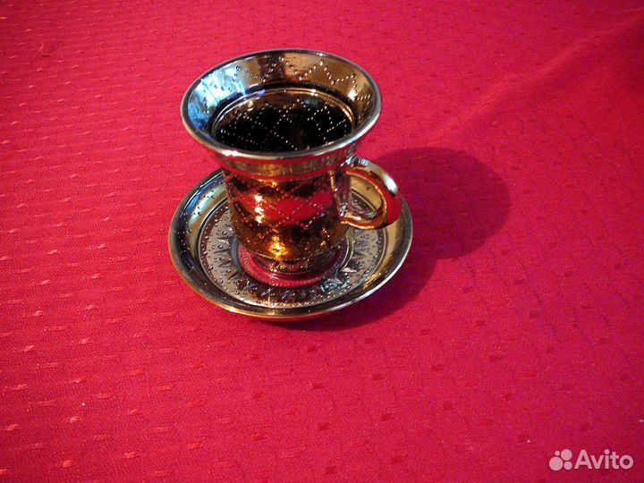 Кофейный сервиз и подарочный набор из хрустальных