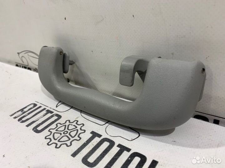 Ручка потолка Opel Astra H Z18XE 2009