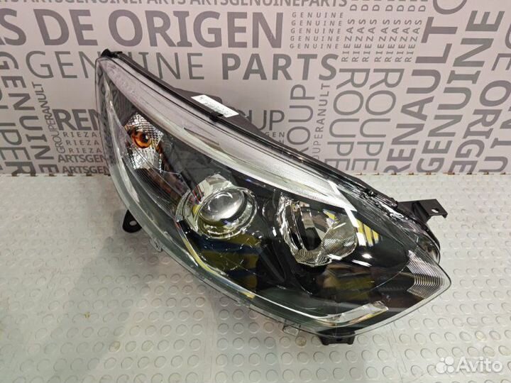 Фара правая Renault Kaptur