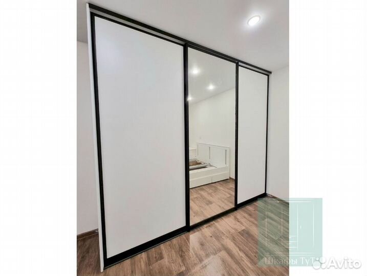 Угловой шкаф