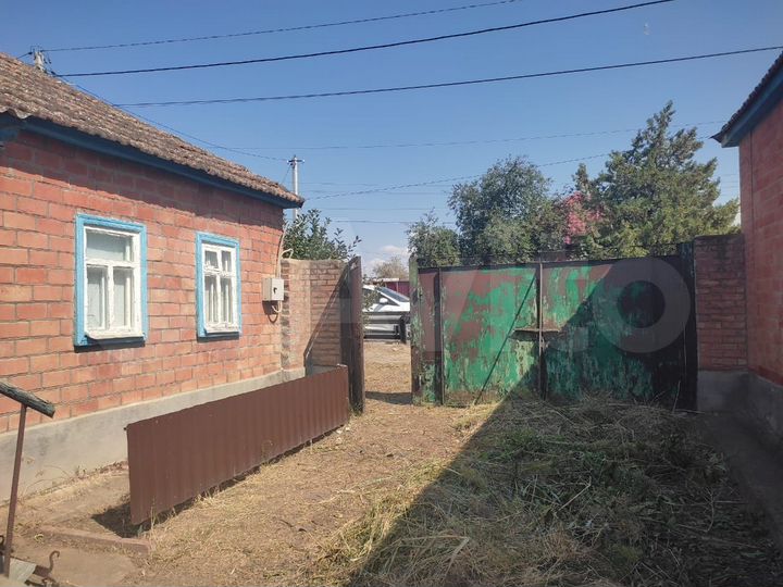 Дом 27,7 м² на участке 2 сот.