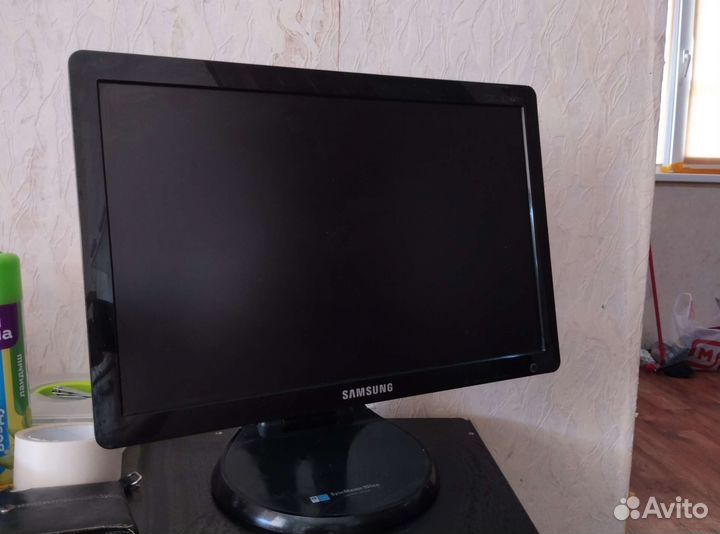 Монитор Samsung syncmaster 961 bw