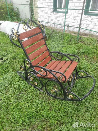 Кресло качалка кованая
