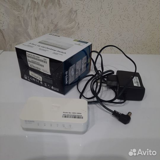 Сетевой коммутатор D-Link DES-1005A