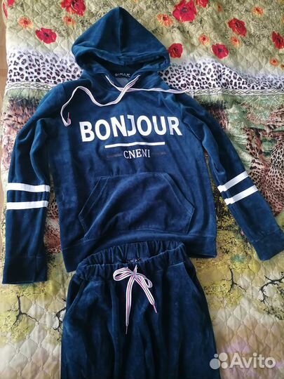 Спортивный костюм женский новый размер 44-46