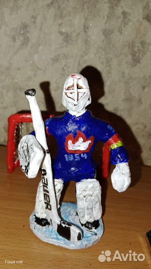 Хоккеист из глины, ручная работа