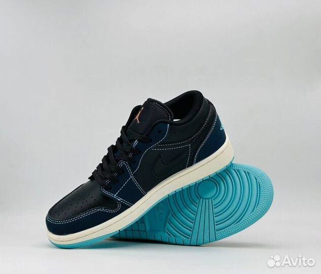 Кроссовки Nike Air Jordan 1 Retro