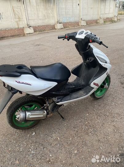Yamaha aerox 100