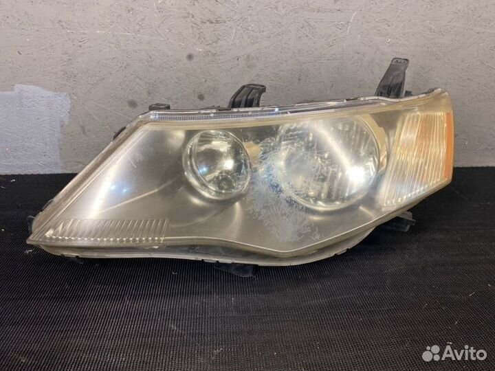 Левая фара Mitsubishi Outlander XL