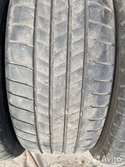 Bridgestone Turanza T005 215/55 R17