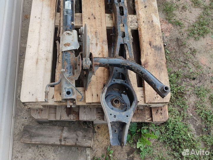 Шкода Октавия А5 задний подрамник