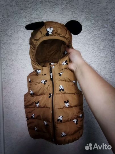 Жилетки и флисовый комбинезон на мальчика