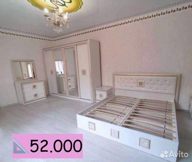 Спальные гарнитуры