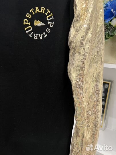 Яркий свитшот